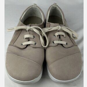 SAS Marnie Taupe Snake Leather Lightweight Sneaker Shoes Sz 7.5 WW Double Wide